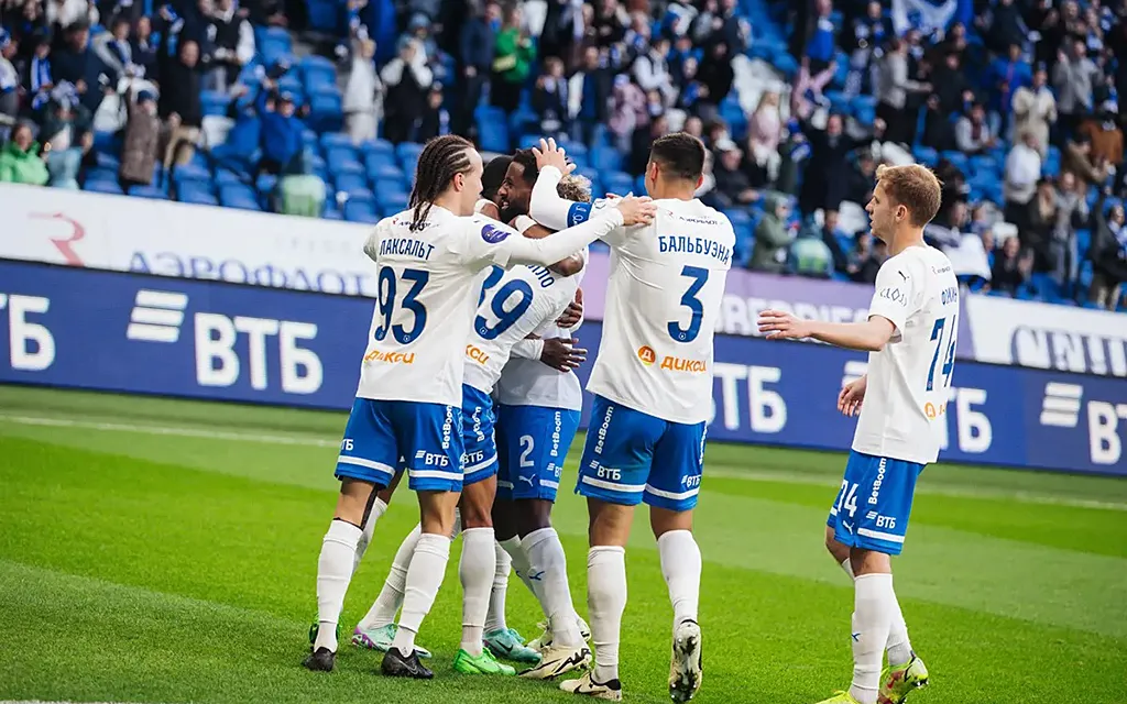 826885_1200x800 copy.webp