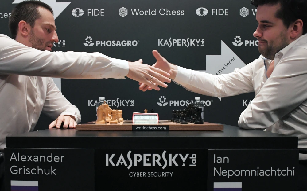 Александр_Грищук_и_Ян_Непомнящий,_РИА_Новости.webp