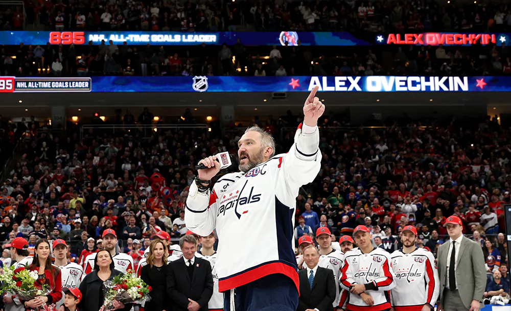 «Нас держат за идиотов». Даже европейские фанаты в ярости из-за скандала с Овечкиным