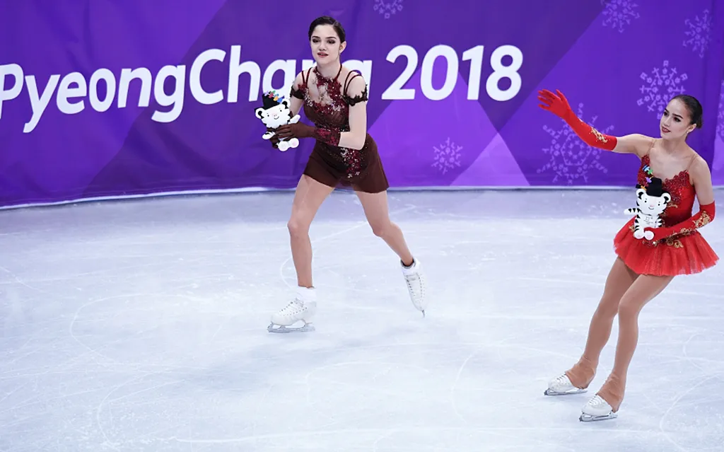 Алина_Загитова,_Евгения_Медведева,_РИА (1).webp