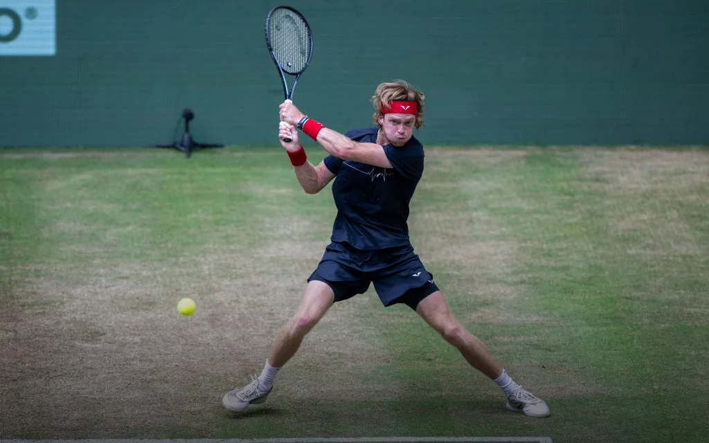 Рублёв хладнокровно начал травяной сезон. Андрей готовится отомстить Синнеру