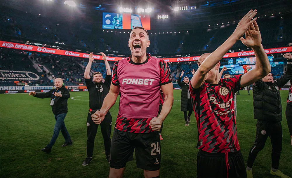 «Ещё годик меня придётся потерпеть». В РПЛ началась трансферная лихорадка