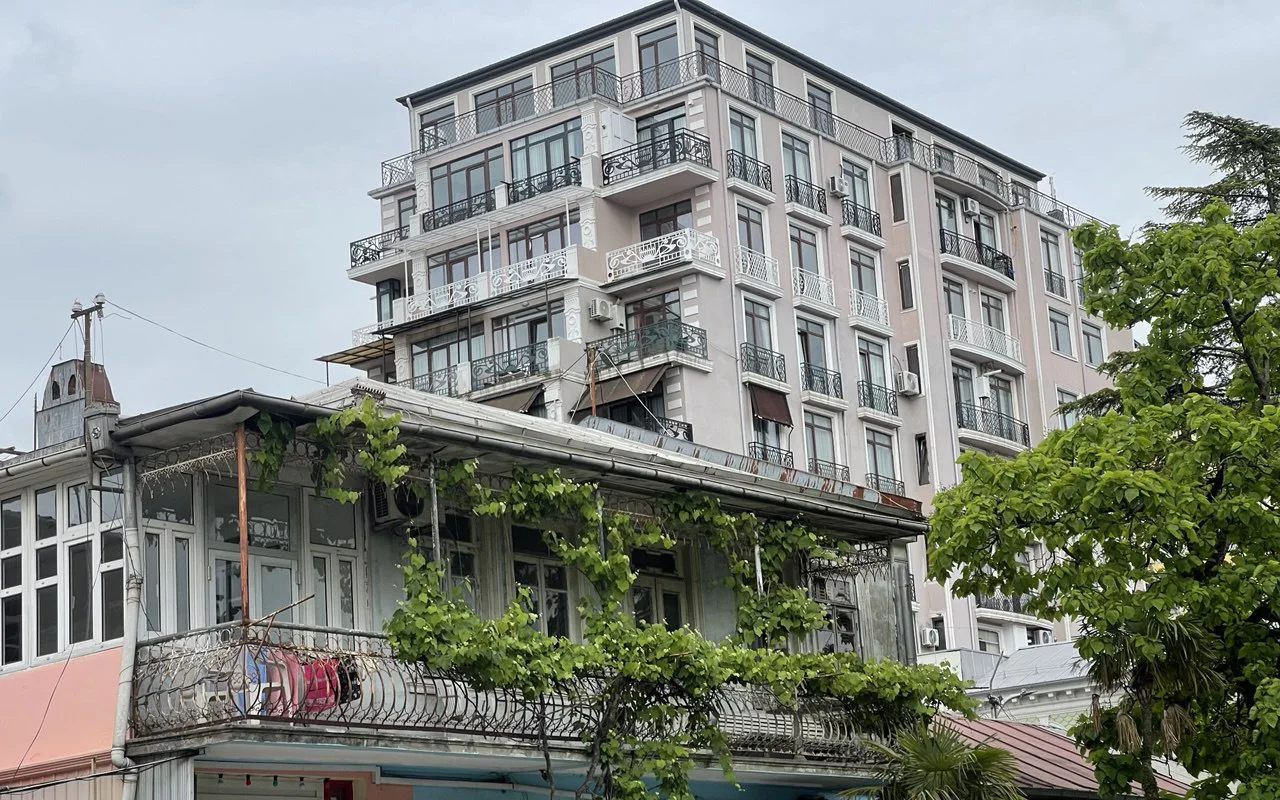 Батуми Евгений Слюсаренко.webp