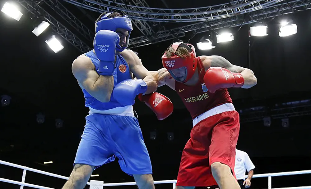 Бетербиев - Усик. Фото Getty Images.webp