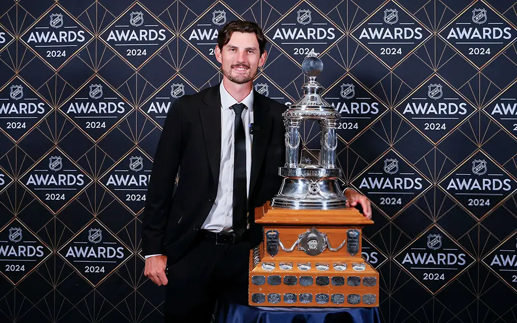 Connor Hellebuyck.webp