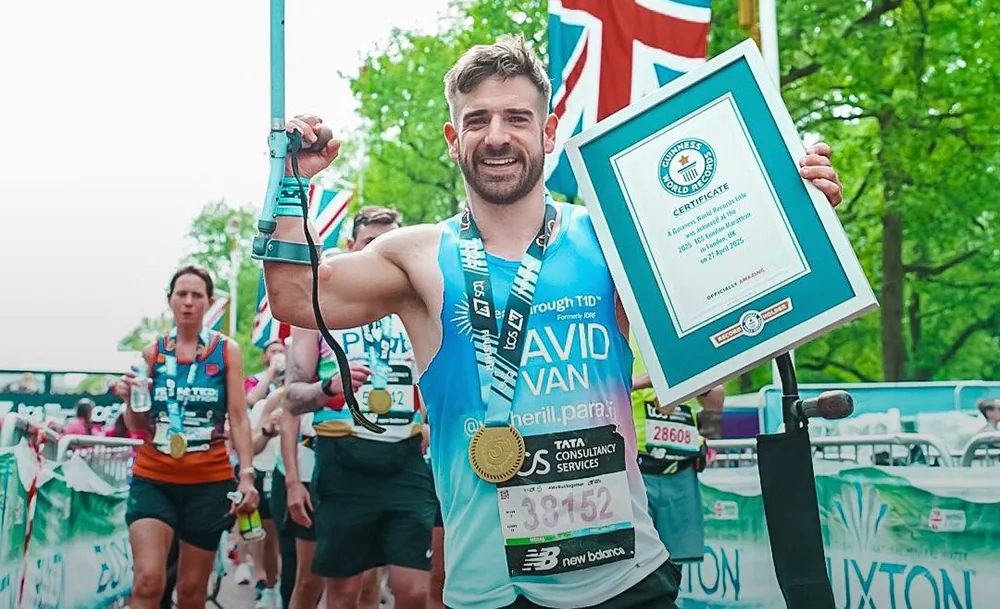 Дэвид Уэтерилл, Фото TCS London Marathon.webp