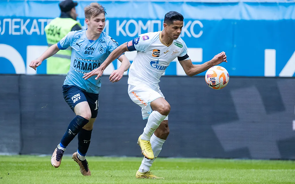 Дуглас Сантос ФК Зенит.webp