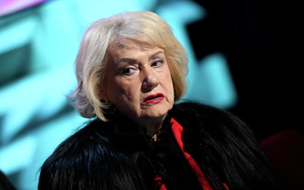 Елена Чайковская риа.webp