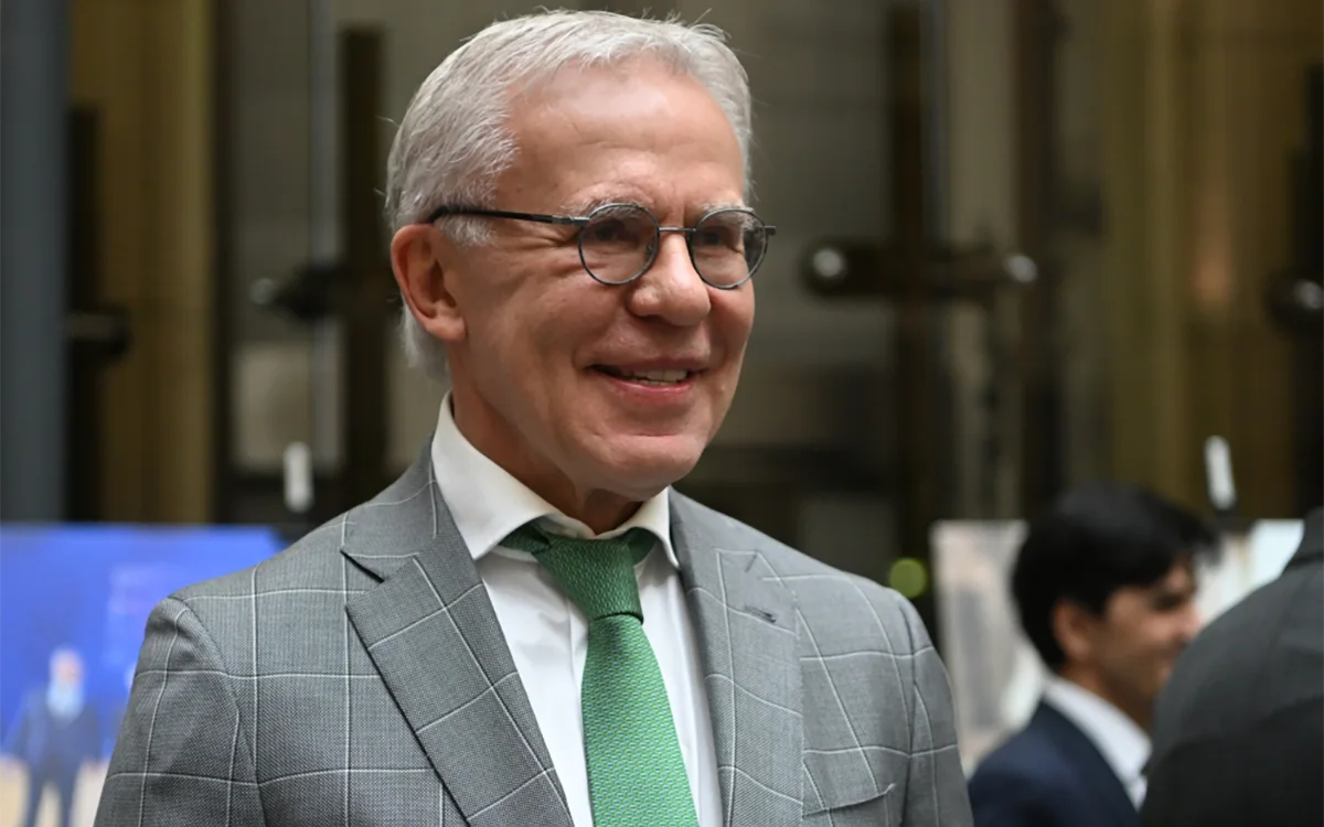 Фетисов поздравил олимпийских чемпионов Макарова и Мышкина