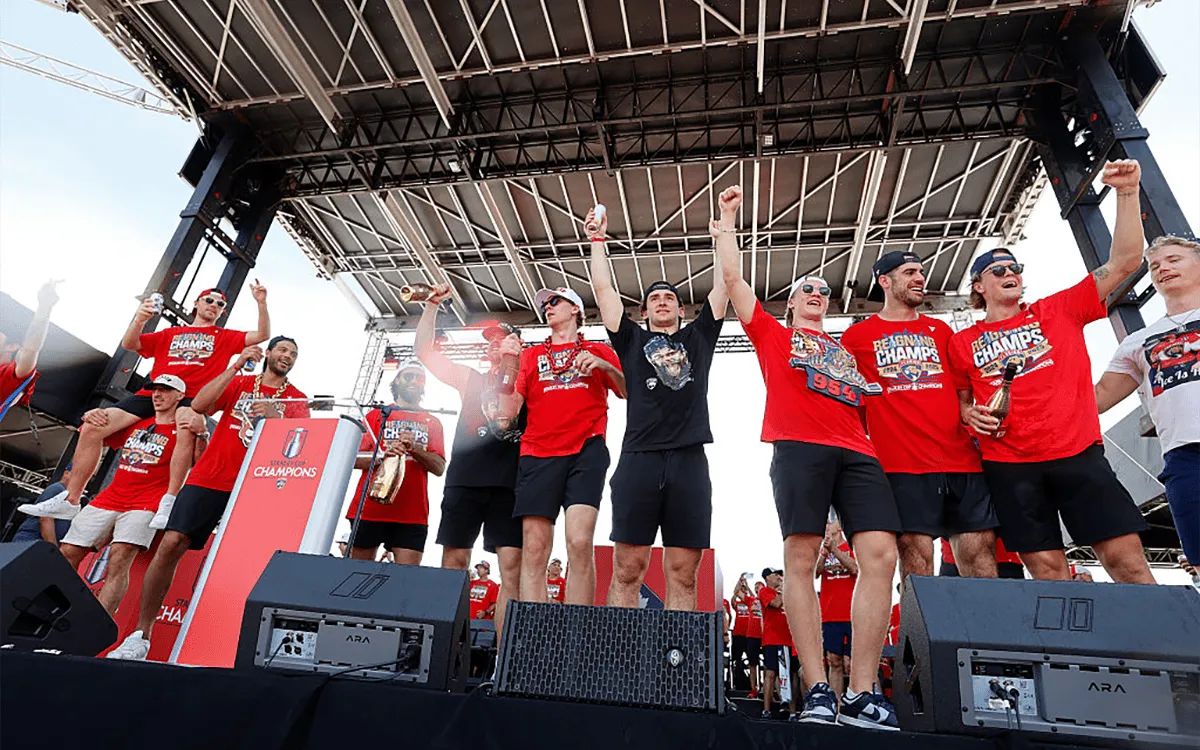 Florida-Panthers-parade-Getty-Images (1).webp