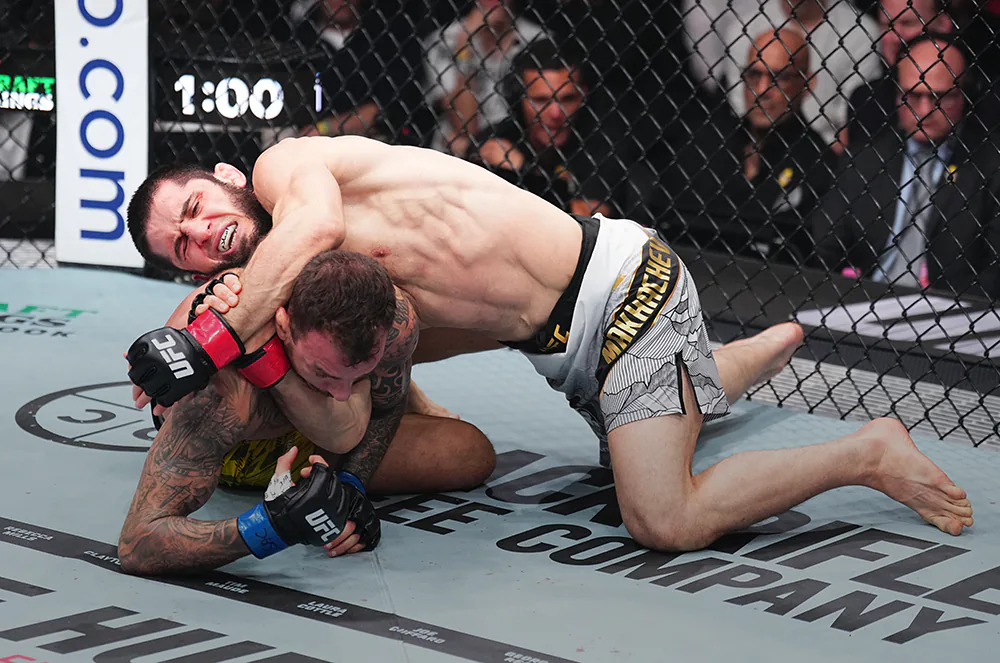 Ислам_Махачев_Ренато_Мойкано_Фото_UFC.webp