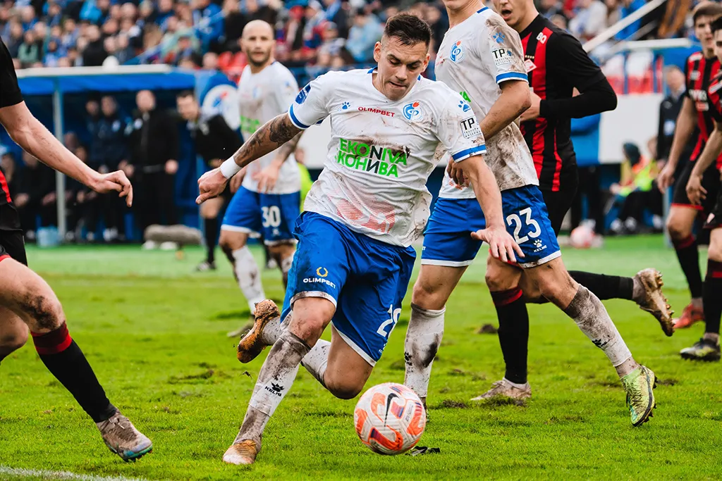 JVMLcS_PmkM copy.webp