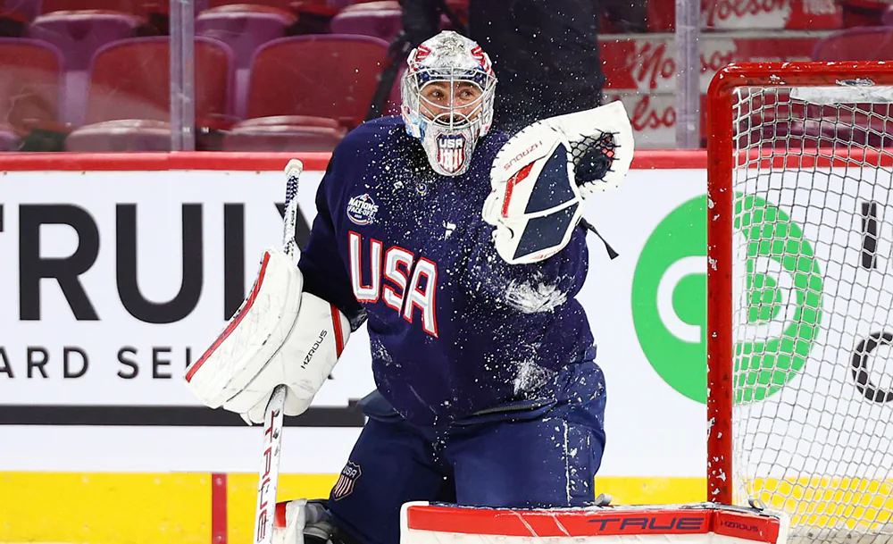 Коннор Хеллебайк США, Фото НХЛ.webp