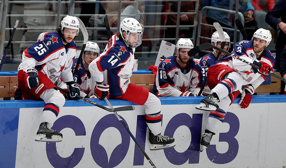 Коул_Касселс_Никита_Седов_ЦСКА_Фото_Владимир_Беззубов___photo_khl.webp