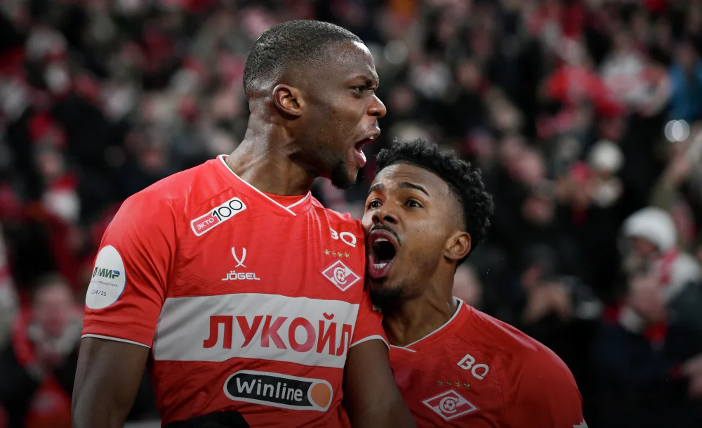 Кристофер_Мартинс_и_Маркиньос_«Спартак»_–_«Зенит»_Фото_РИА_Новости.webp