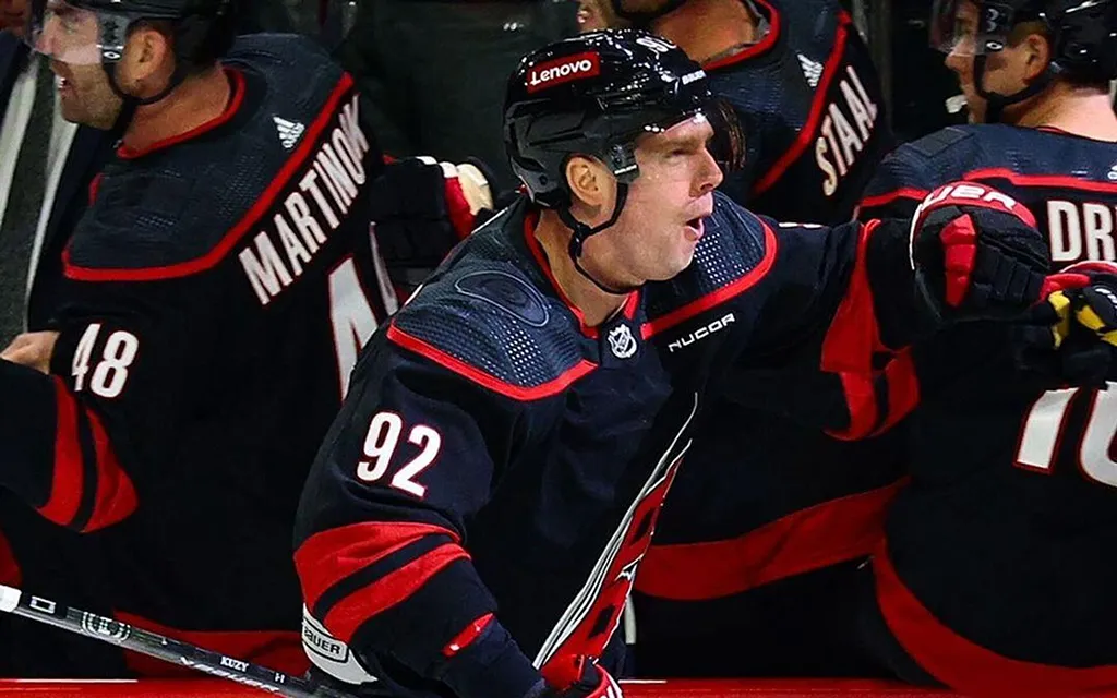 Кузнецов НХЛ.webp