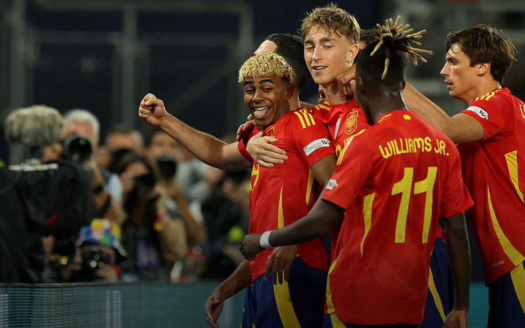 Ямаль выиграл матч за «Золотой мяч». 17-летний пацан просто отвозил Дембеле и компанию