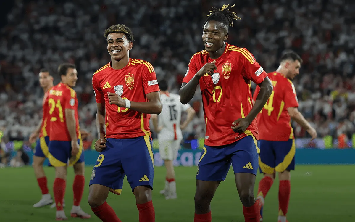 «Барса» собирает дрим-тим вундеркиндов. Клуб урвал героя Евро-24 и друга Ямаля