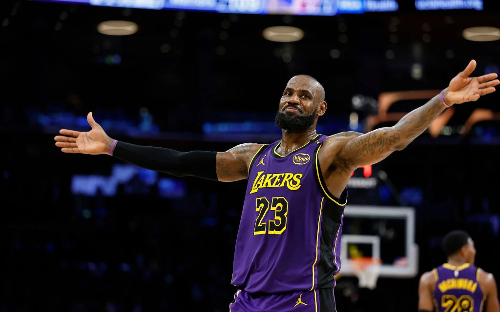 Время не властно над Королём. Леброн сделал то, что удавалось только Джордану