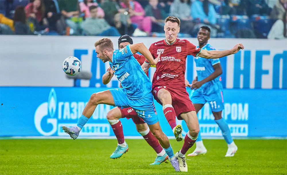 Максим_Глушенков_«Зенит»_–_«Рубин»_Фото_ФК_«Зенит».webp