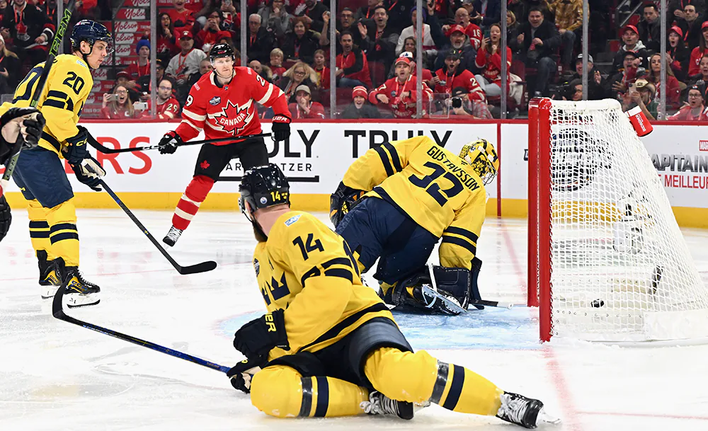 Натан_Маккиннон_Канада_Швеция_Турнир_четырёх_наций_Фото_Getty.webp