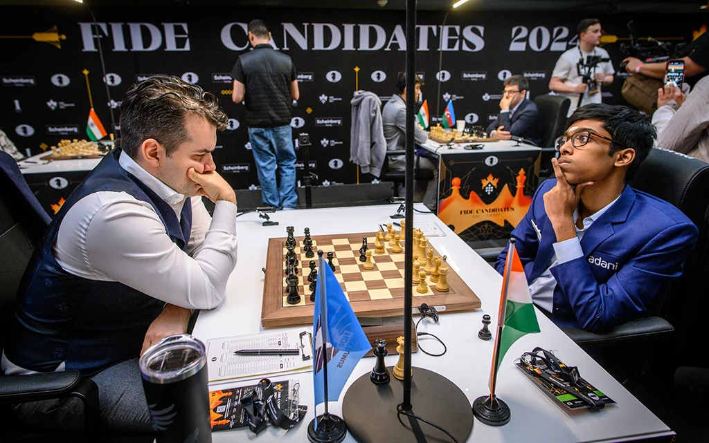 Непо и Парагнандха ФИДЕ.webp