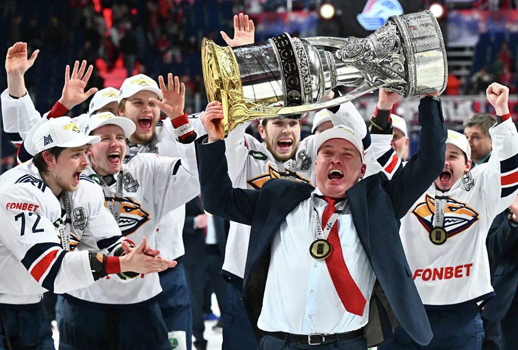 RIA_8668524.MR.1000 copy.webp