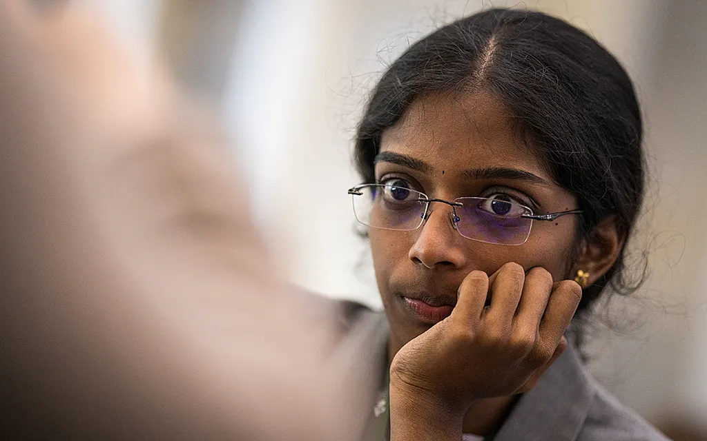 Рамешбабу Вайшали, FIDE2.webp