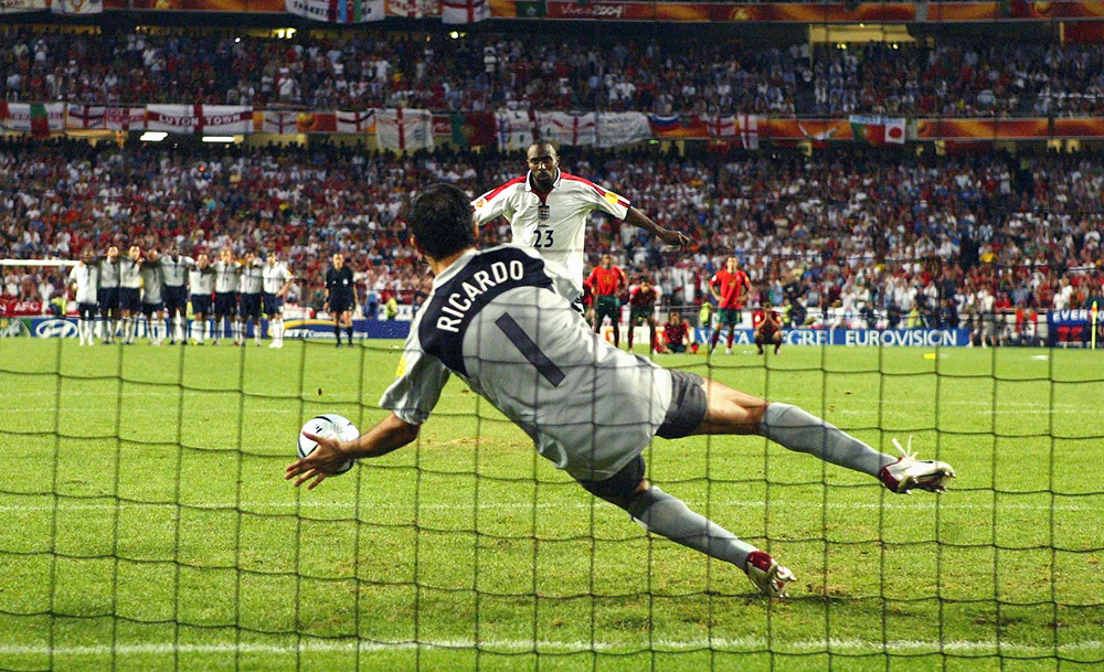 Рикарду,_Португалия,_Евро_2004,_Getty_Images.webp