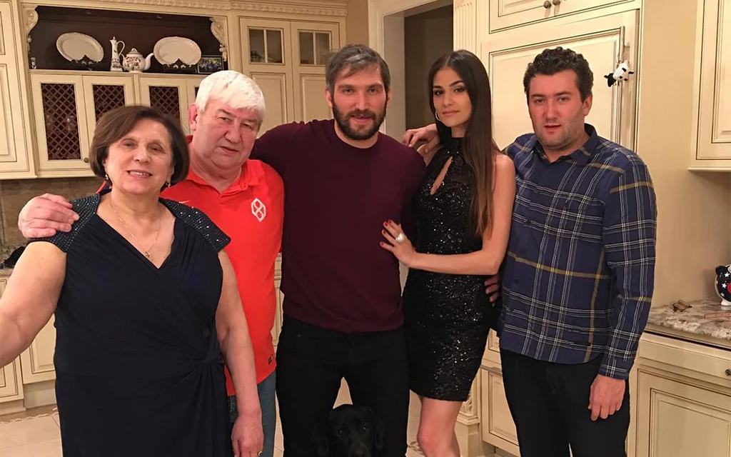 Семья_Овечкиных,_соцсети_Александра_Овечкина (1).webp