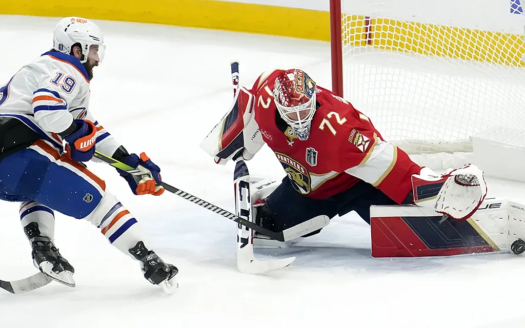 Сергей Бобровский ХК Эдмонтон Ойлерз.webp