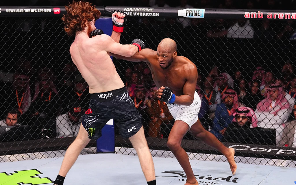 Шарабутдин_Магомедов,_Майкл_Пейдж,_UFC_4.webp