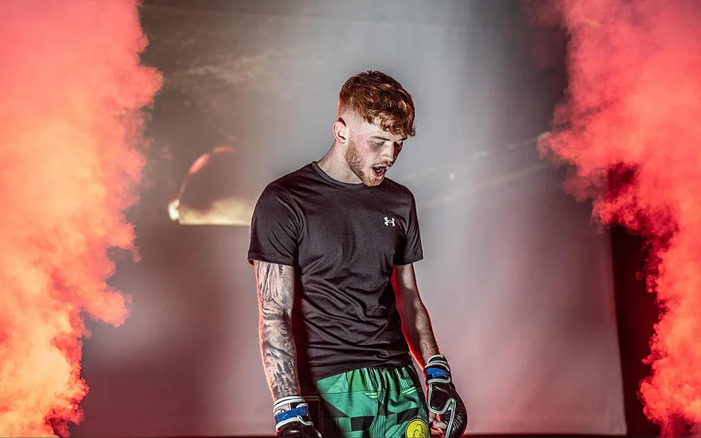 Тейлор Свифт,  Ironman MMA.webp