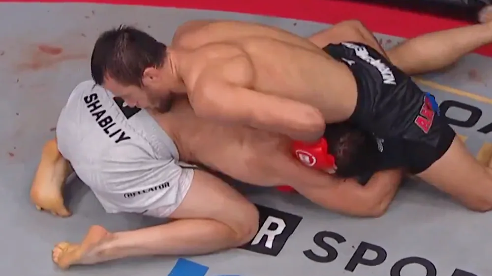 Усман_Нурмагомедов,_кадр_из_трансляции.webp