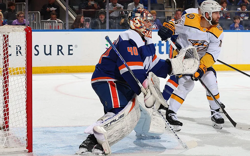 Варламов НХЛ.webp