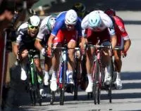 «Его кожаный комбинезон был разорван от плеча до талии»