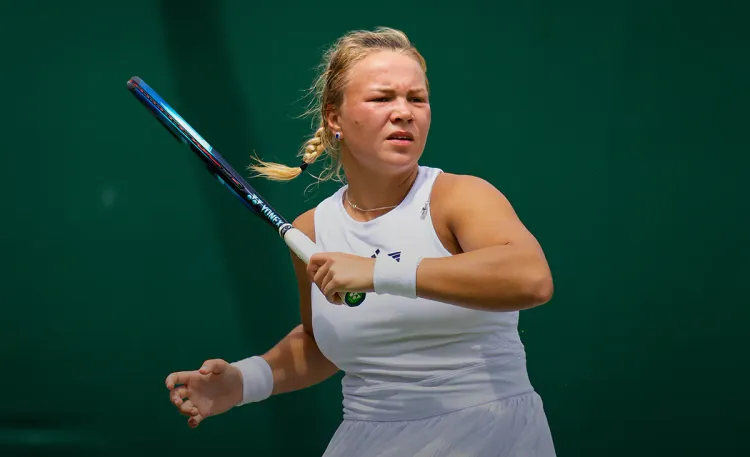С грохотом вылетела из Уимблдона. Шнайдер безвольно проиграла 118-й ракетке мира