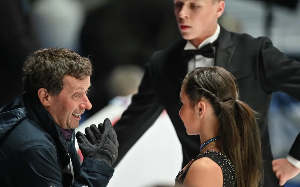 шпильбанд дэвис и смолкин риа.webp