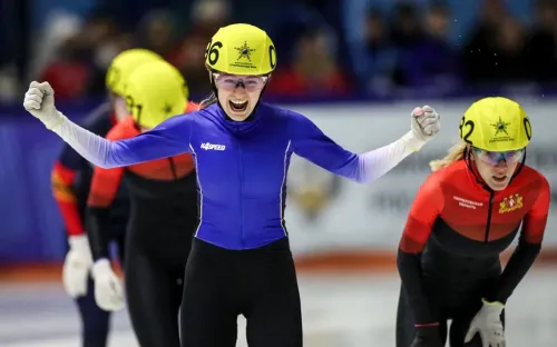 Новая Уральская молния и неудержимый Большунов. Спартакиада получила первых героев