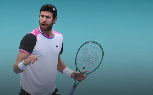 Три часа мучений. Хачанов с большим трудом вышел в 1/8 финала