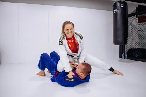 Юлия Познякова: Родители хотели видеть меня девочкой-девочкой, а я занялась борьбой