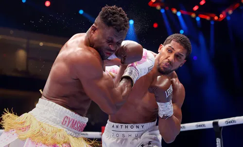 Джошуа отправил Нганну в мощный нокаут. Француз не мог дышать без кислородной маски