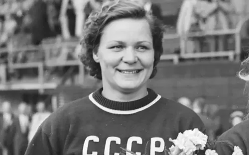 С войны в олимпийскую сборную. Медсестра из Твери неожиданно установила мировой рекорд