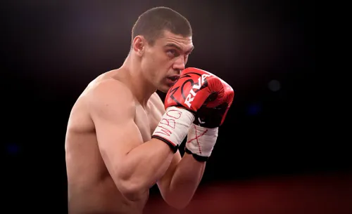 Новая вершина олимпийского чемпиона. Тищенко выиграл титул WBA шикарным нокаутом