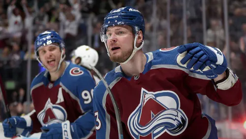 Над ним смеялись 91 матч. А Ничушкин стал лидером «Колорадо» с контрактом на $ 50 млн