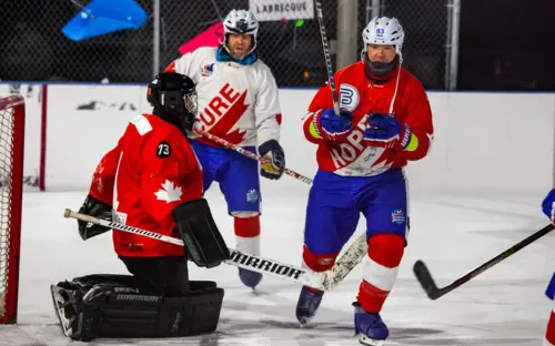 263 часа хоккея в режиме нон-стоп. Эта игра войдёт в книгу рекордов Гиннесса
