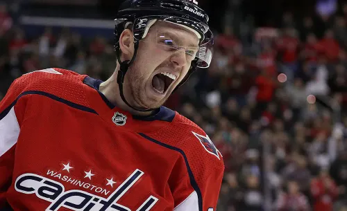 Кузнецов надел чужую форму. Теперь он официально бывший нападающий «Вашингтон Кэпиталз»