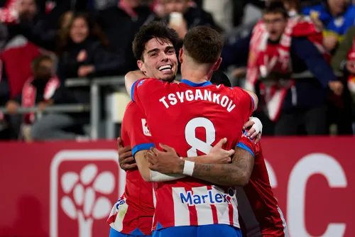 Каталонское дерби определило чемпиона. Воспитанник «Реала» забил победный гол «Жироны»