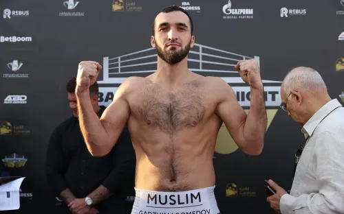 Хватило восьми раундов. Лучший спортсмен России избил своего соперника