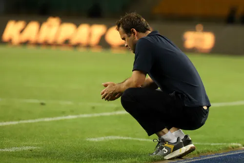 Кержаков вывел «Кайрат» в лидеры и стал лучшим тренером июля. В сентябре он... уволился